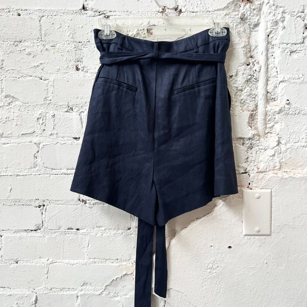 NWT Antonio Milani Navy Shorts with Tie Belt  size 6 - Picture 2 of 3